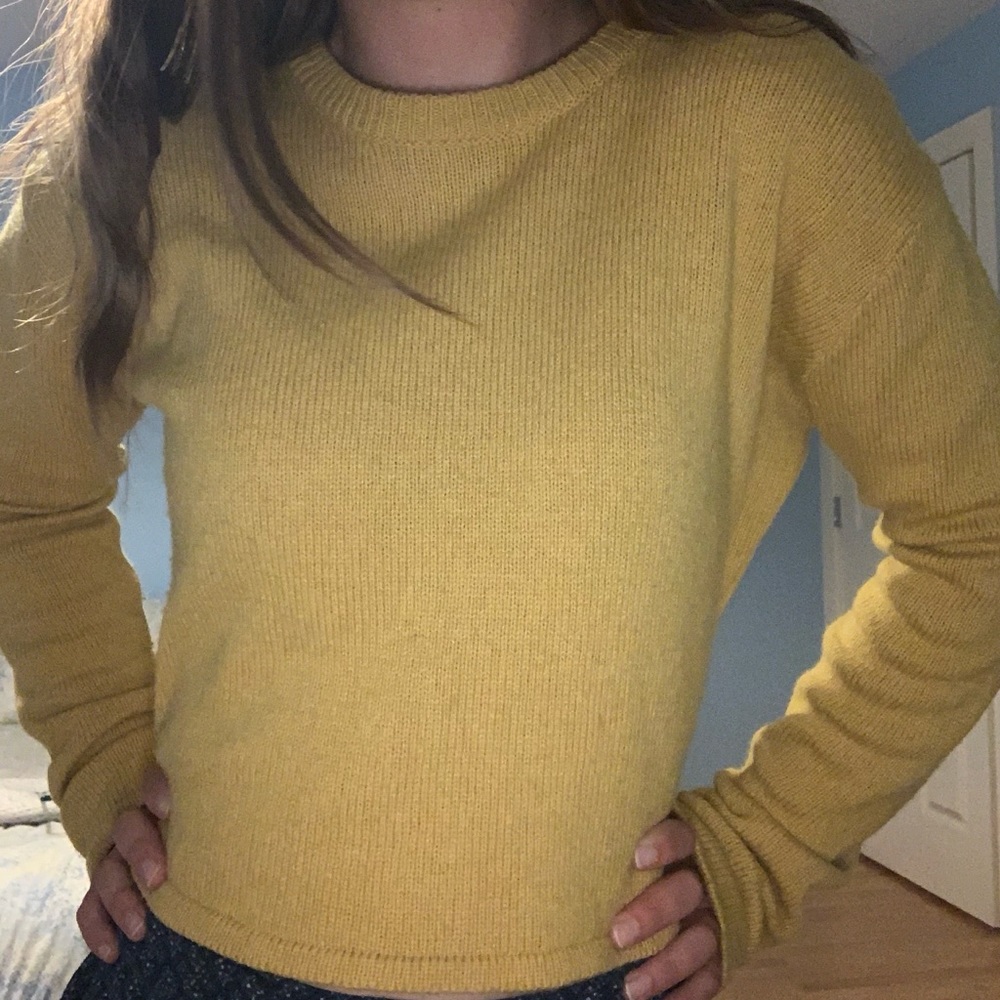Brandy Melville yellow sweater